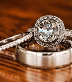 diamond engagement rings, and how to sell