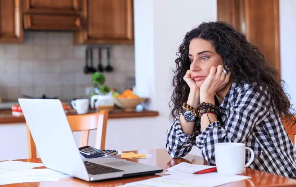 A step-by-step guide for single moms to get out of debt, improve your credit score, and reach your goals — no matter how much you earn.
