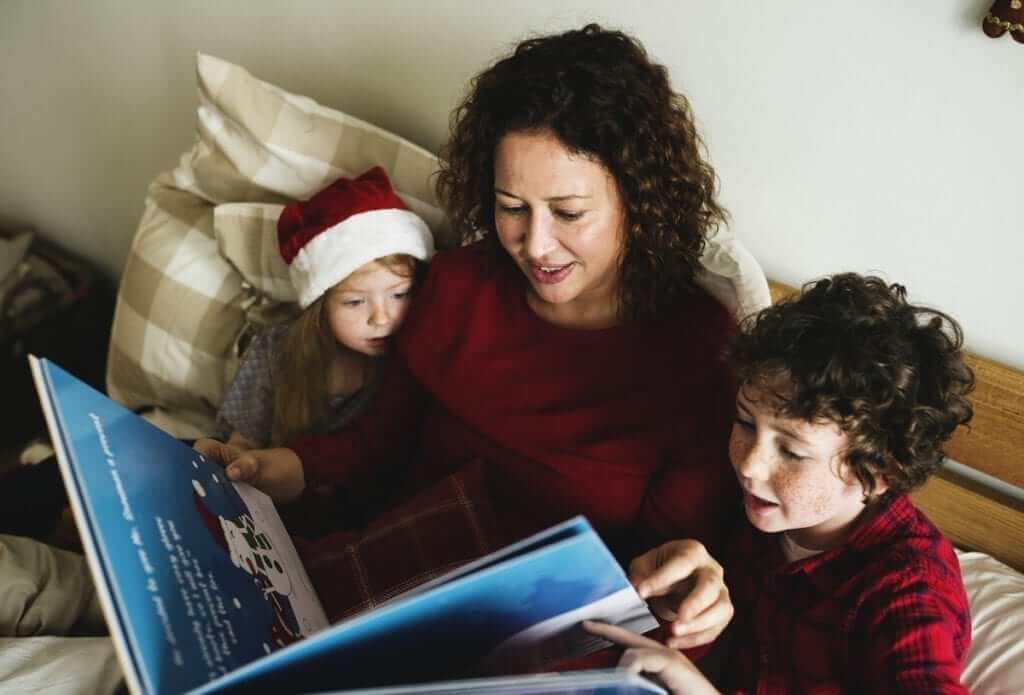 Love the holidays as a single mom, and make this time of year your own. Single mother Christmas and other holiday advice re: money, exes, and expectations.