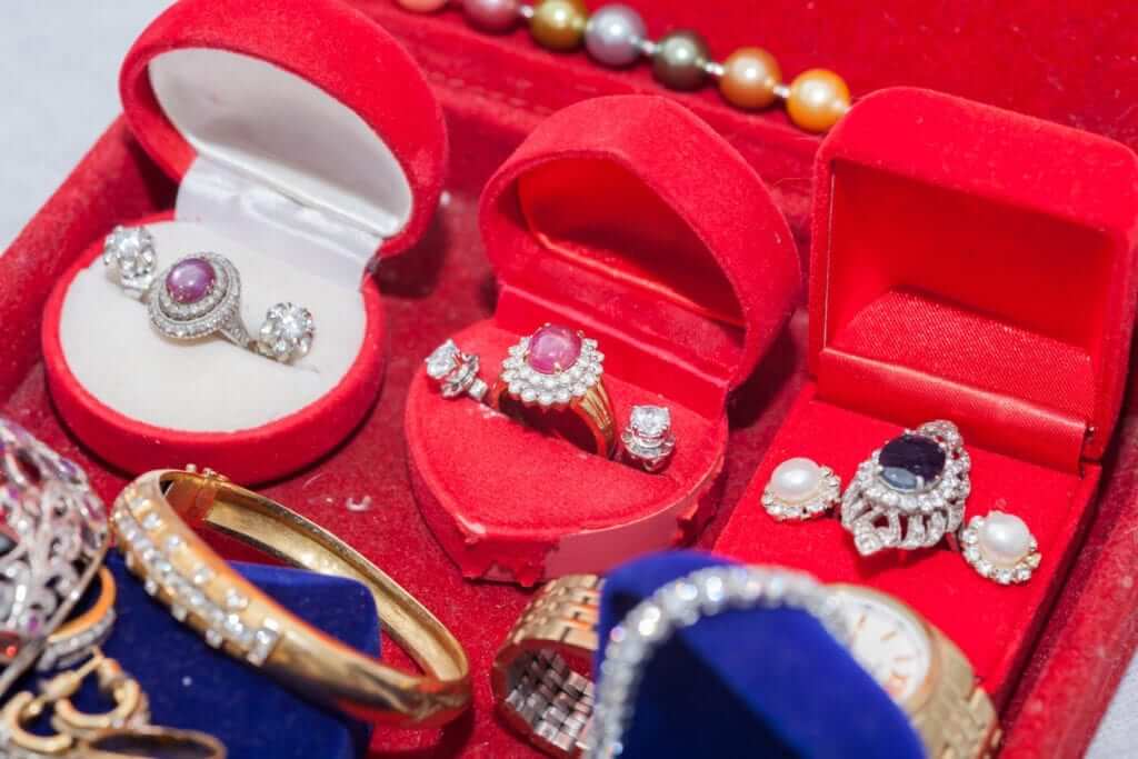 Places to sell jewelry online