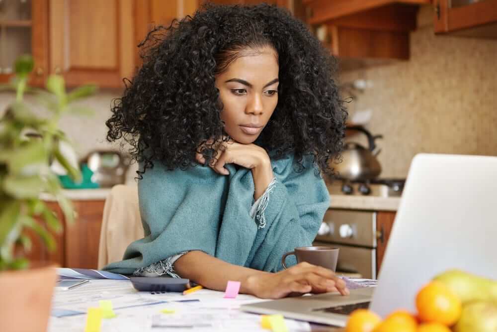 How to create a budget and get out of debt as a single mom