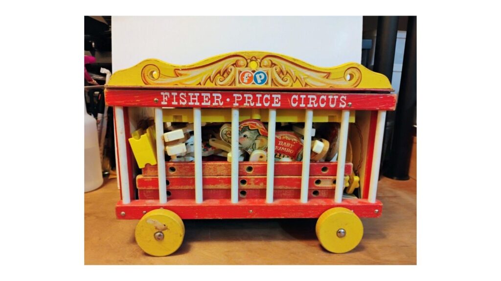 Big Performing Circus wagon