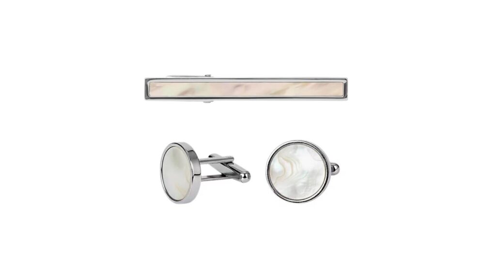 Cufflinks and tie clip set