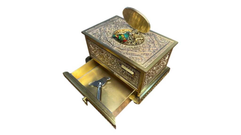 Karl Griesbaum mechanical singing bird box