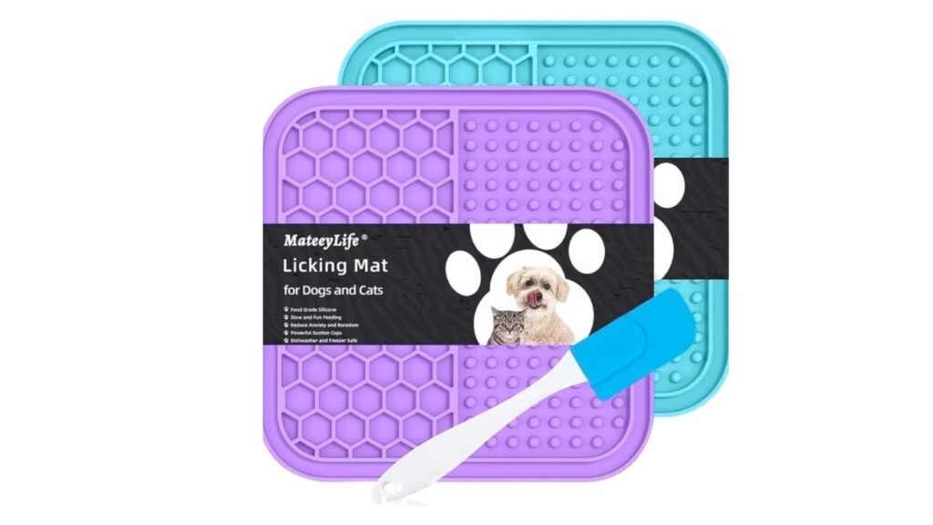 Licking mats
