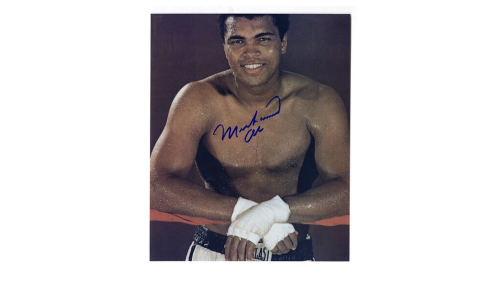 Muhammad Ali signed 8x10 photograph