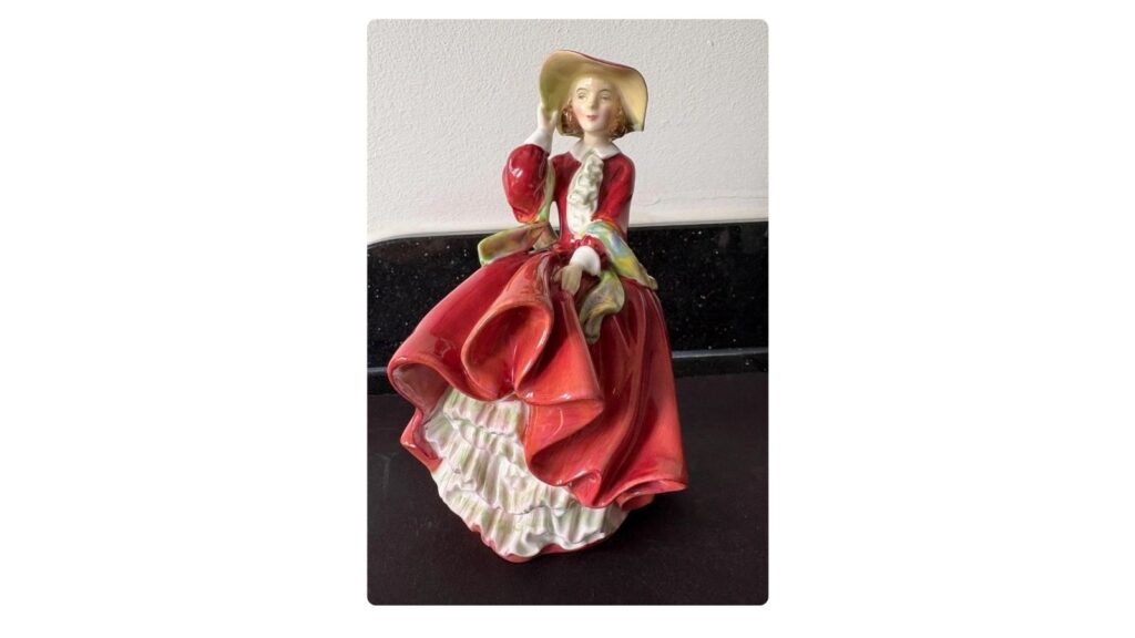 Royal Doulton Top o the Hill figurine HN1834
