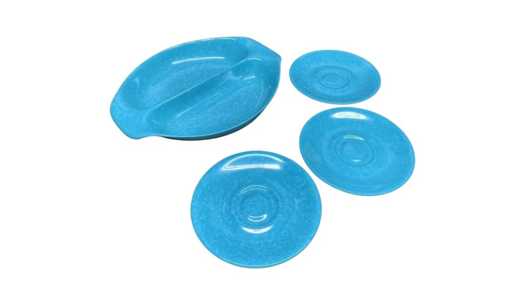 Russel Wright dinnerware
