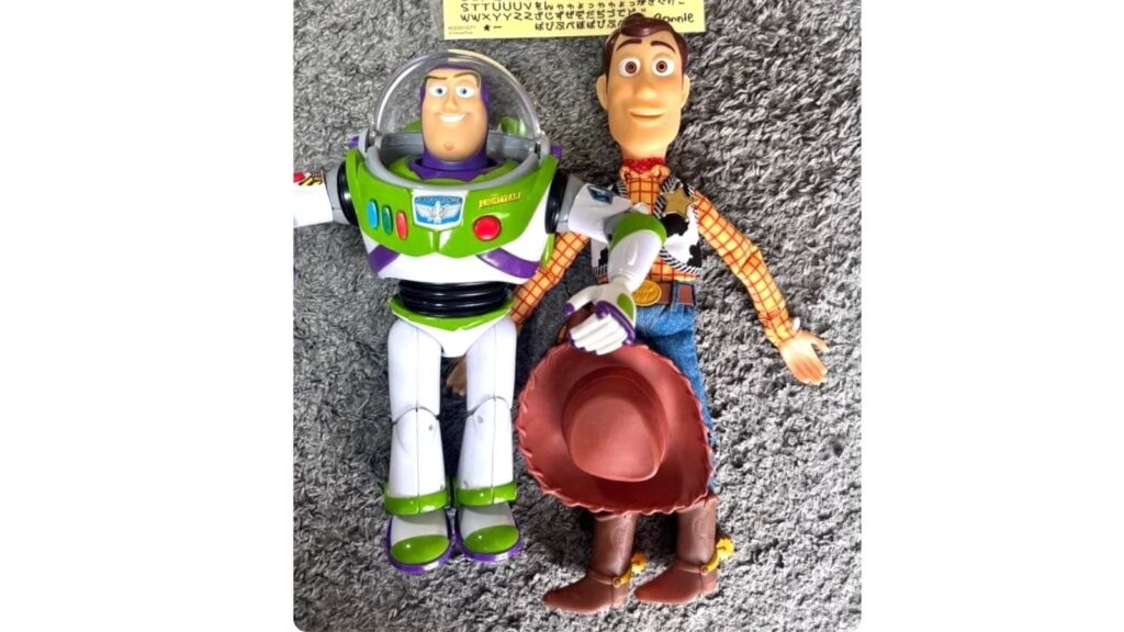 Thinkway Toys talking Woody and Buzz Lightyear figures