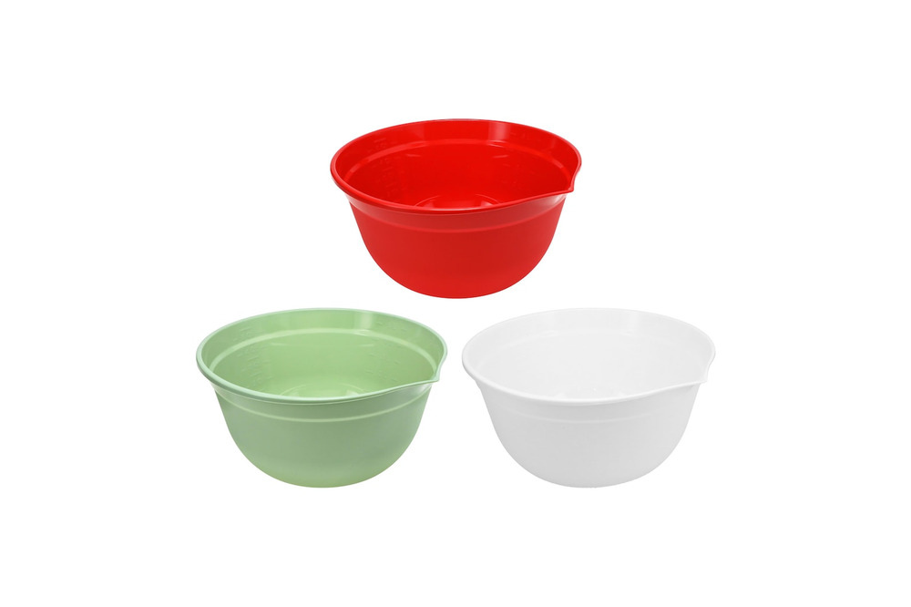 Cooking Concepts plastic mixing bowls in red, green and white
