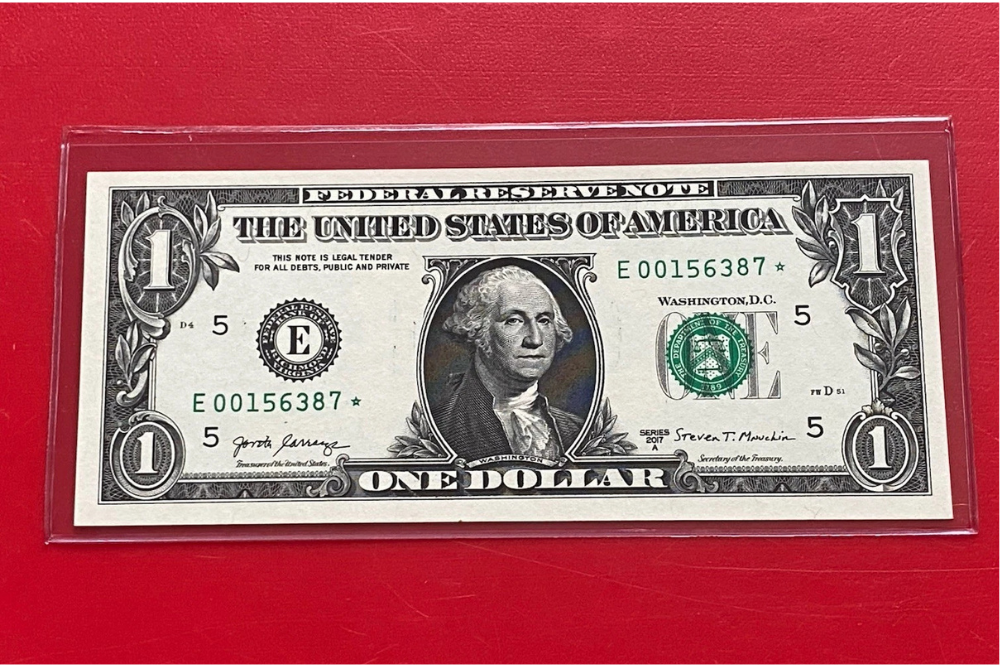 Series 2017A Richmond one-dollar star note with serial E00156387★