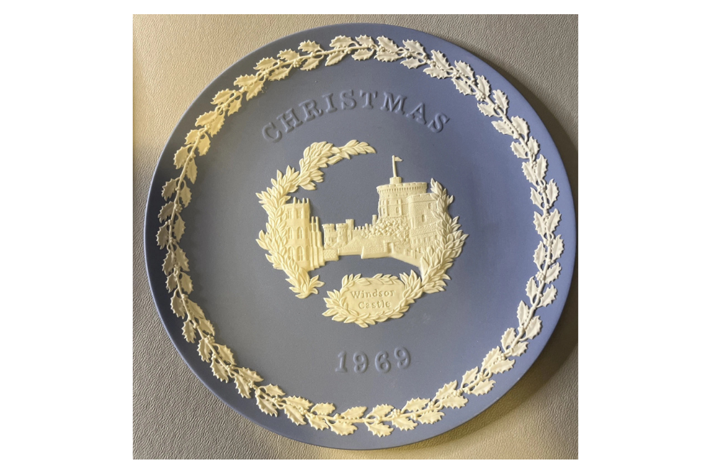 Wedgwood 1969 Windsor Castle Jasperware Christmas plate