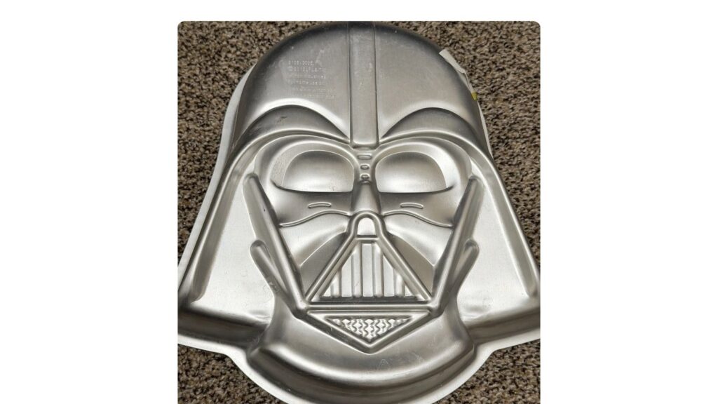 Wilton Star Wars character cake pan