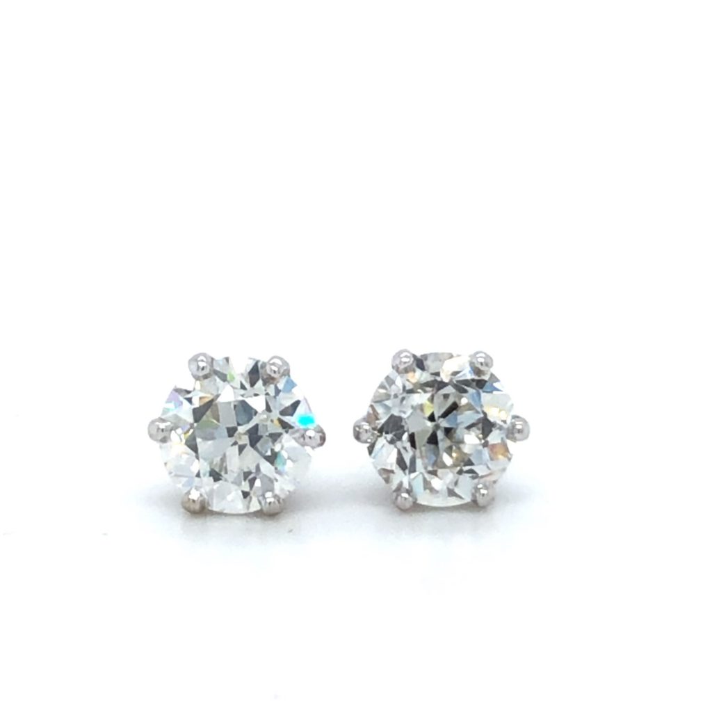 1.34 carate diamond earrings purchased by Diamonds USA.