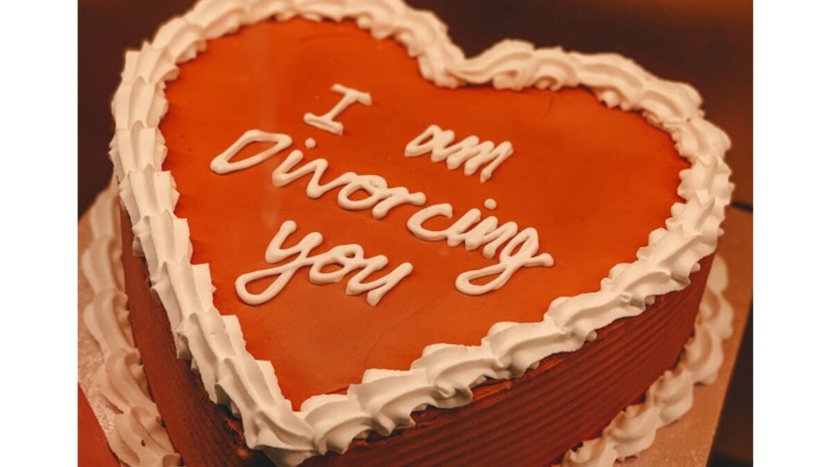i am divorcing you cake