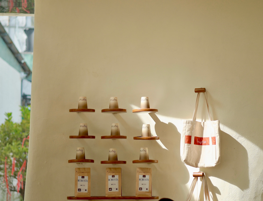 Discover 11 low-cost marketing ideas for single mom brands that can help increase visibility, attract customers, and grow.
