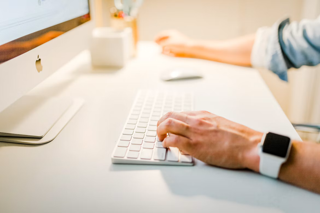 Discover why fast-growing SaaS platforms are re-evaluating database architecture to improve performance, scalability, and uptime for enterprise customers.