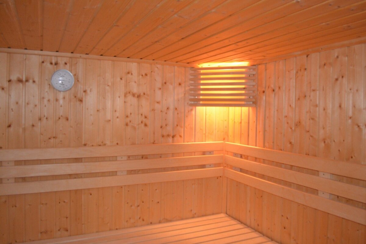 Explore the potential health benefits of sauna use, including relaxation, circulation, recovery, and other wellness benefits.