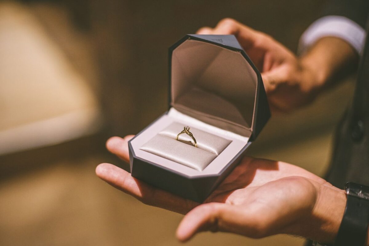 Discover how lab-grown diamond engagement rings offer stunning brilliance at a lower price than mined diamonds, without compromising on beauty or quality.