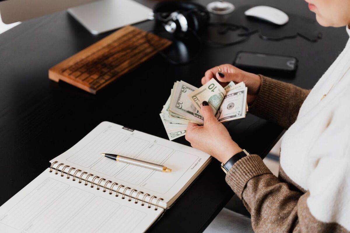 Learn how single parents can build lasting wealth for their children through smart saving, investing, estate planning, and practical financial habits.