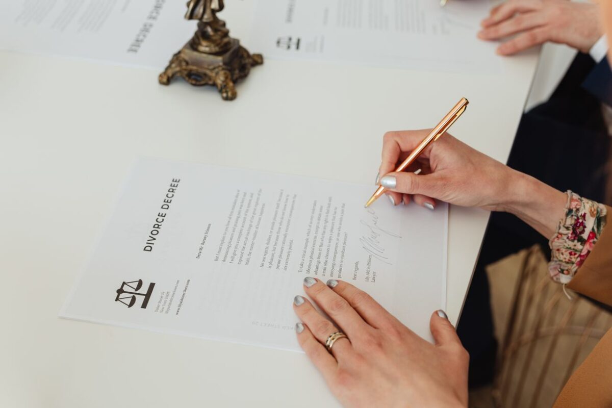 learn the key differences between DIY divorce and hiring a lawyer, including costs and potential risks.