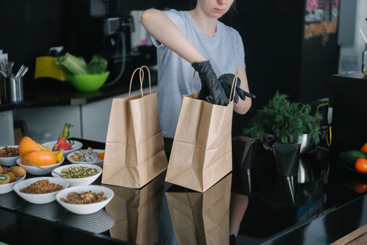 Discover practical ways to grow your food side hustle, control expenses, and boost profits while keeping your business expansion affordable.