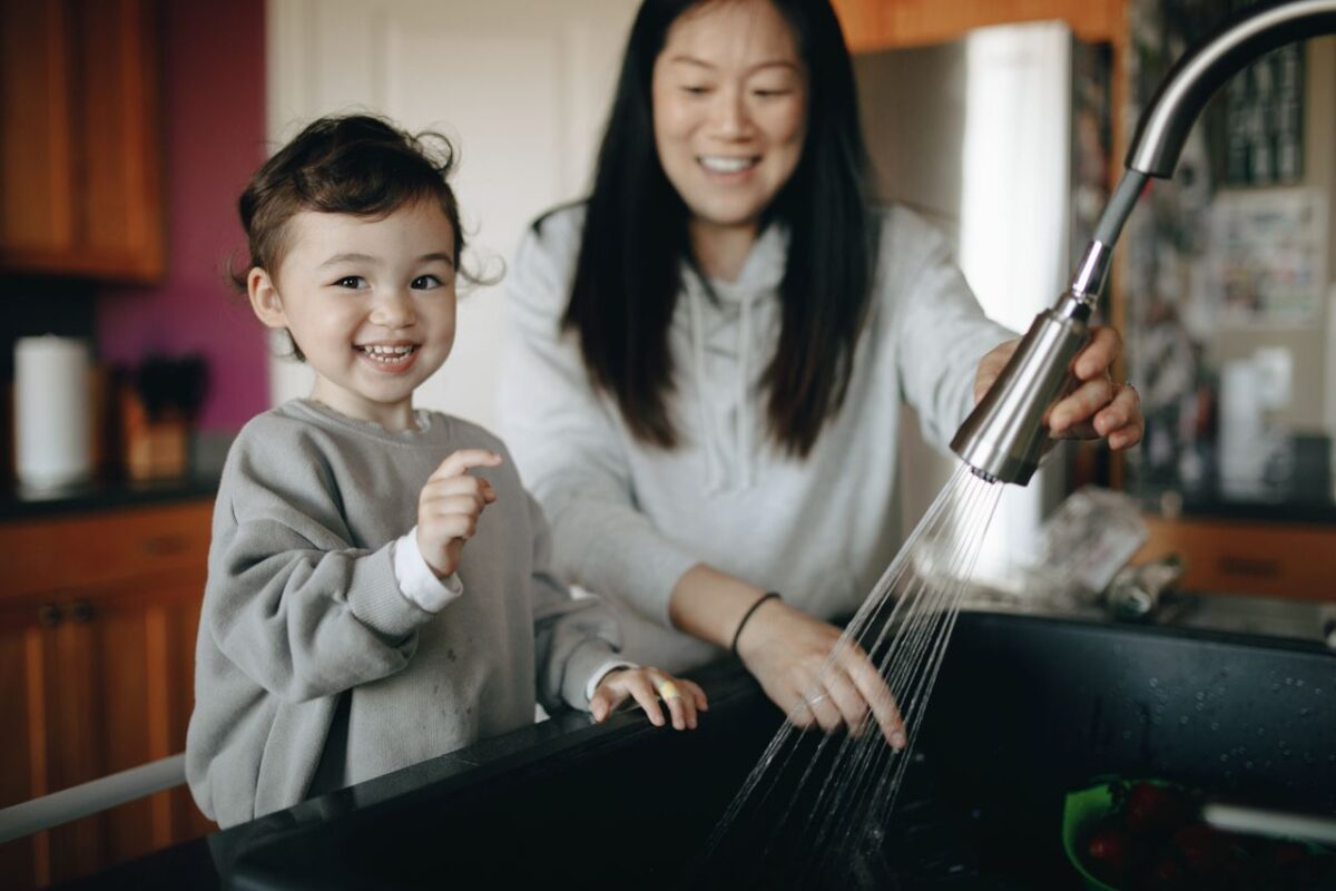Learn how decision fatigue can affect single parents and discover practical ways to reduce daily choices and mental overload.