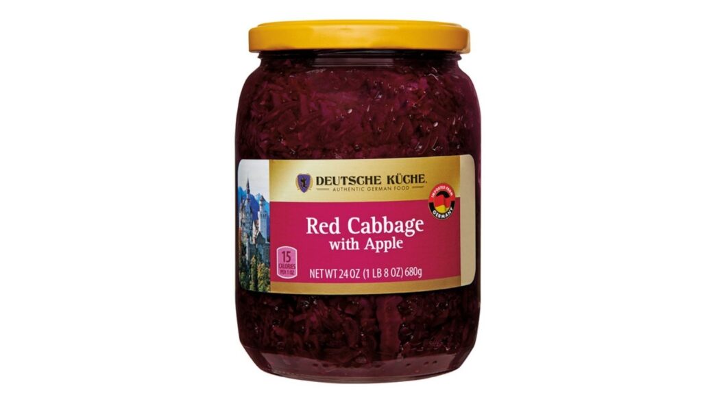 red cabbage with apples