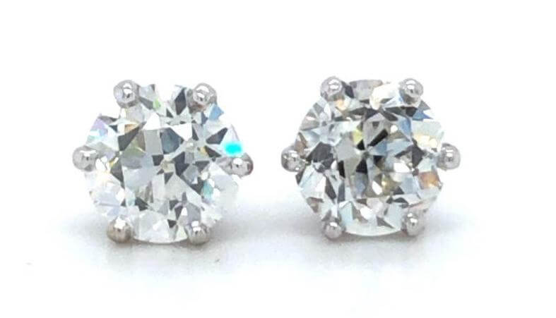 1.34 carate diamond earrings purchased by Diamonds USA.