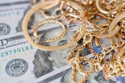 What to do with old jewelry? Here are 11 options