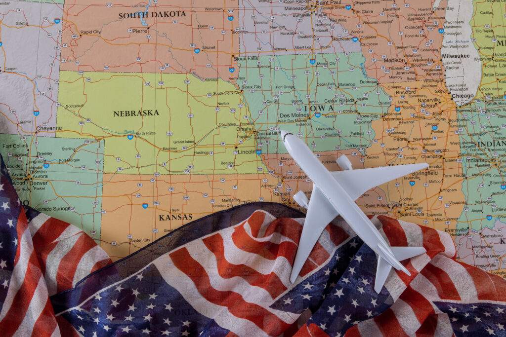 model airplane on map of US