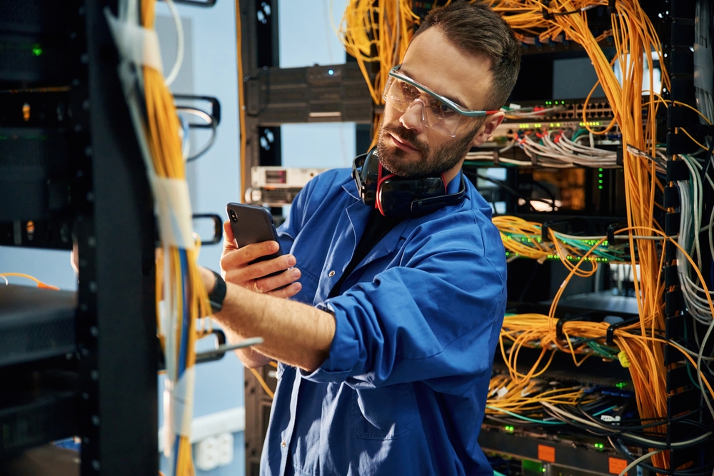 Data center engineer