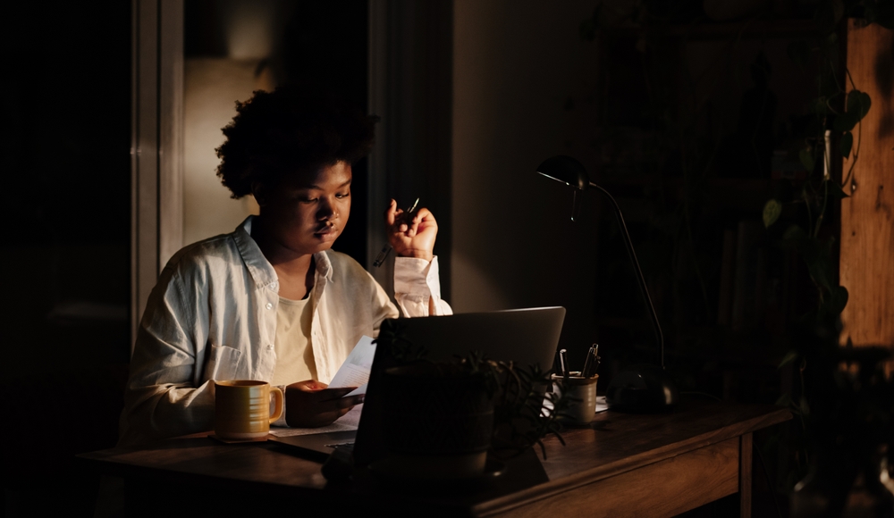Overnight bilingual customer support specialist