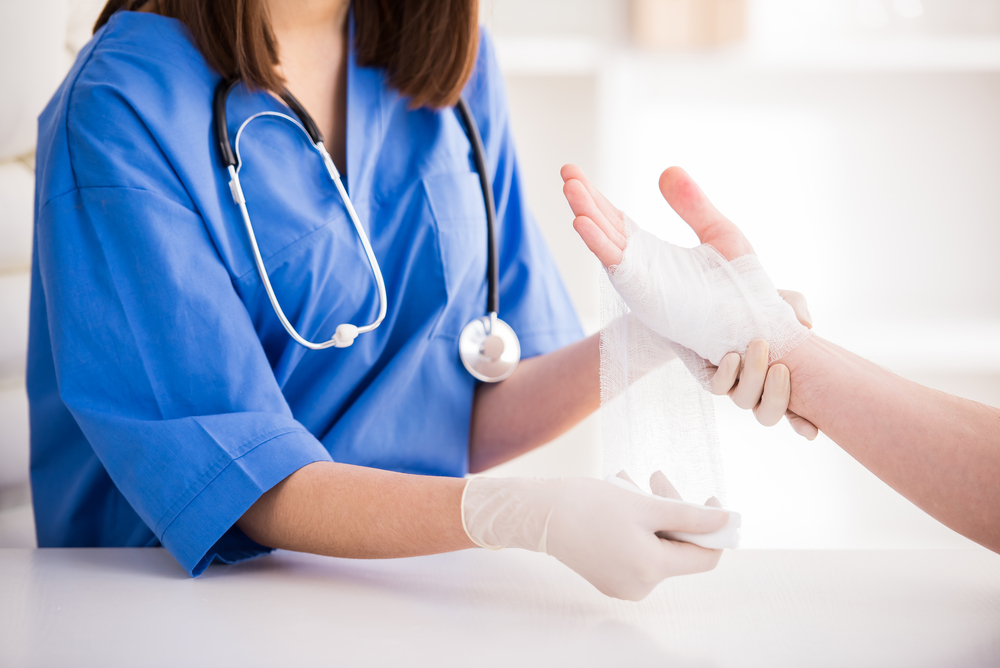 Wound care nurse