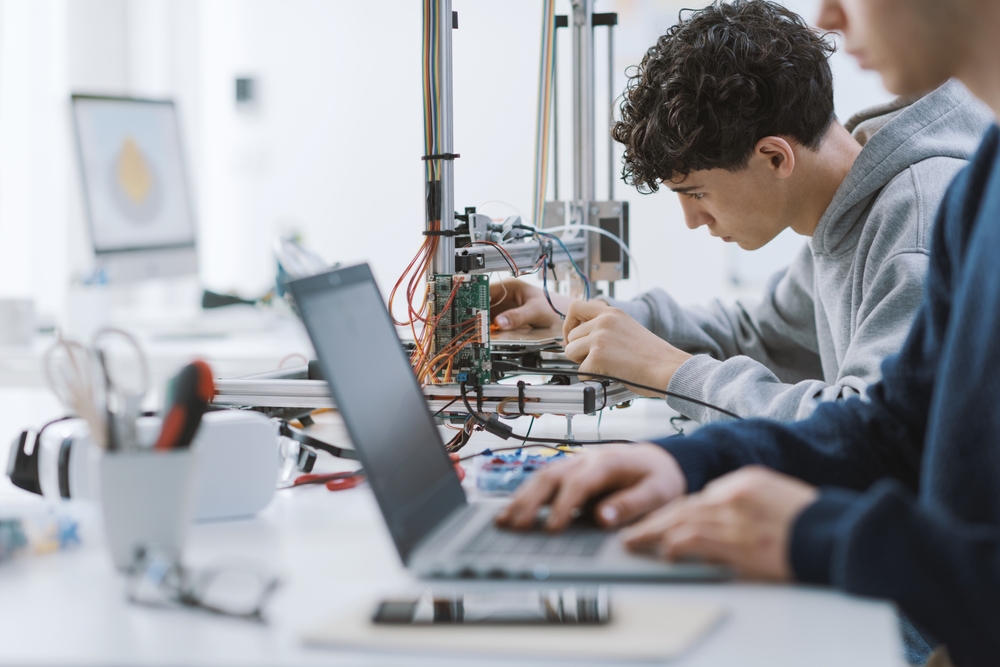 Additive manufacturing technician