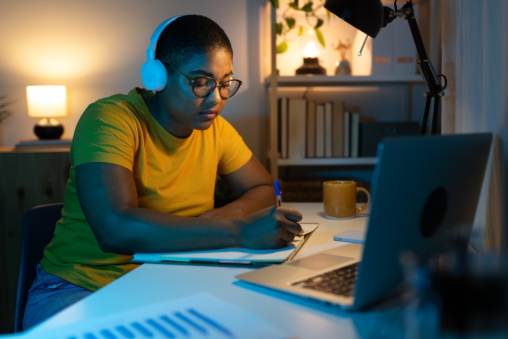 Overnight crisis line counselor