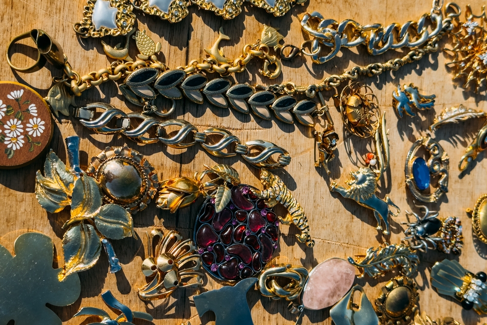 vintage costume jewelry