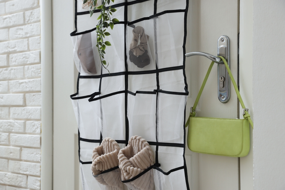 over the door shoe holder