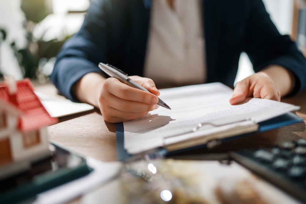signing mortgage insurance