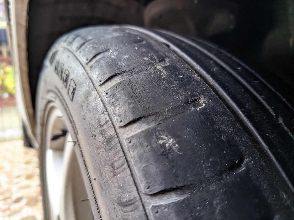 bald car tires