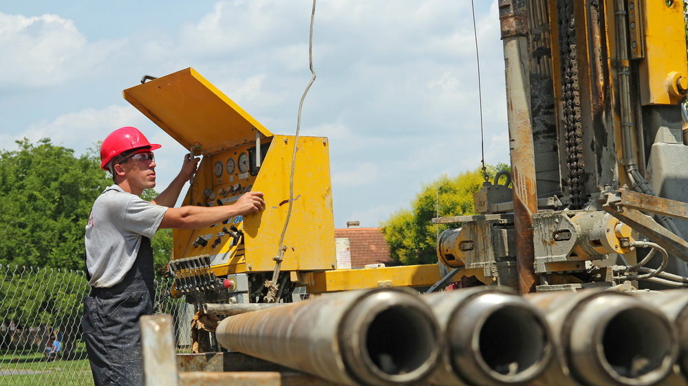 Rotary drill operator in oil and gas