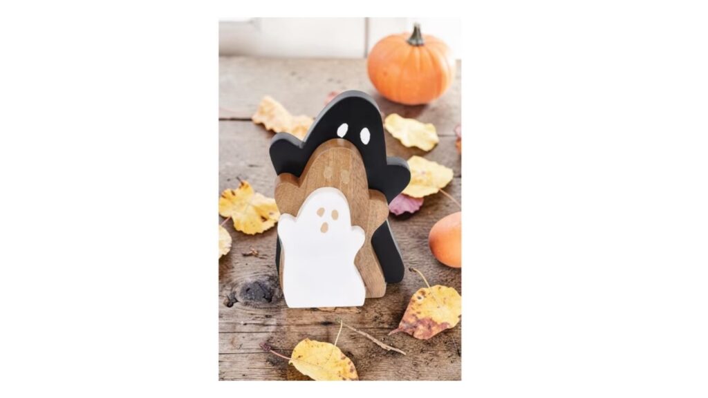 wooden ghost set