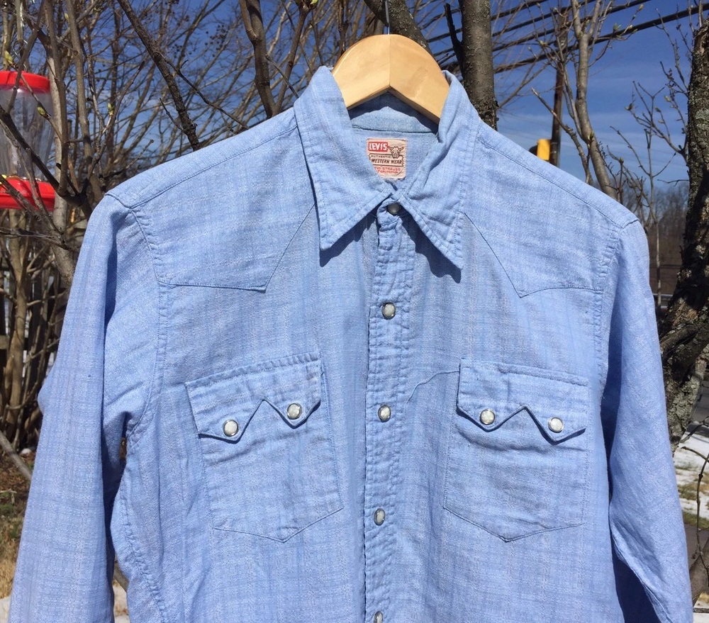 Original Levi's Short Horn western shirt showing double-pointed sawtooth pocket flaps