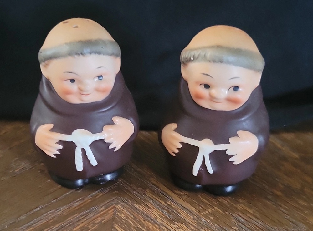Two Goebel Friar Tuck shakers wearing brown robes.