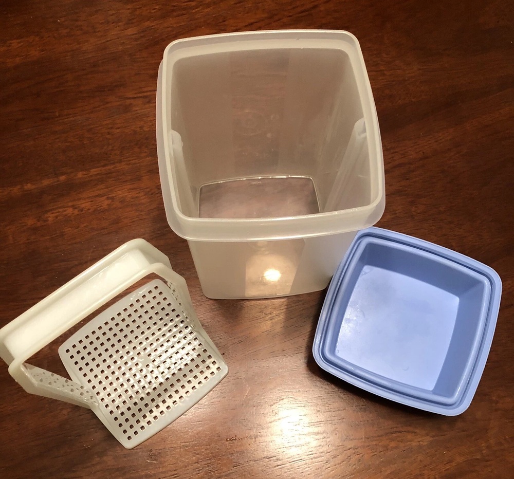 Tupperware Pick-A-Deli container with strainer insert and blue lid