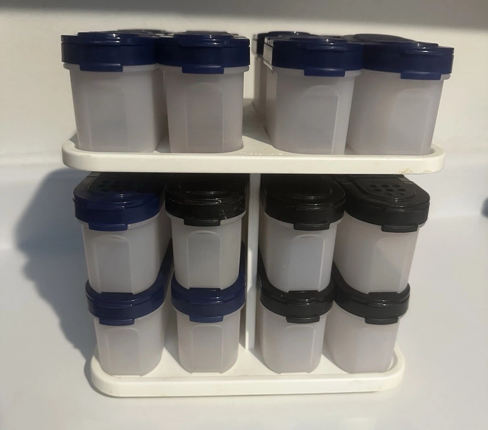 Tupperware Modular Mates spice carousel with blue lids